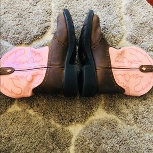 Justin pink and brown boots!